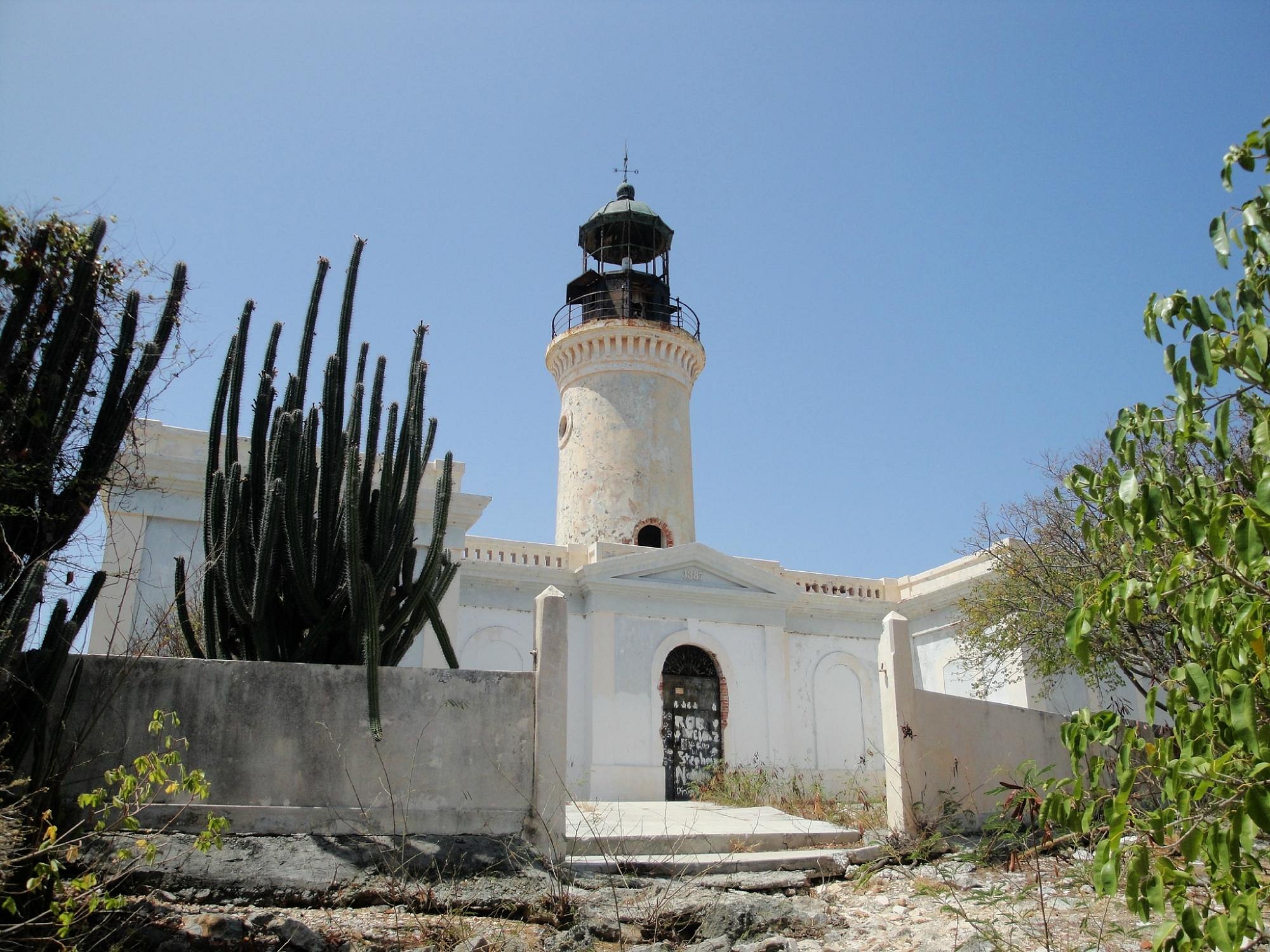 Isla Caja De Muertos Ponce Puerto Rico Lighthouse Entrance